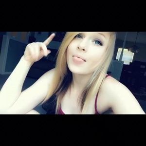 Meet your Posher, Kayla